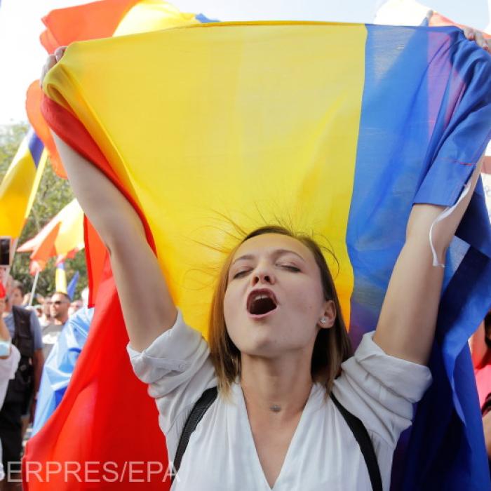 Departamentul pentru Românii de Pretutindeni a demarat Programul "Sprijinirea educației în limba română"