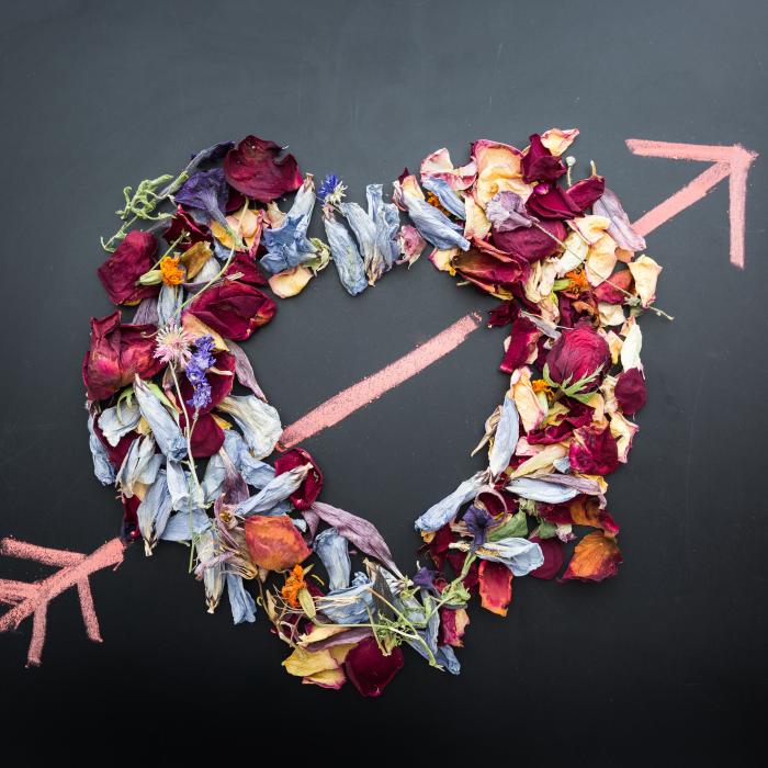 Horoscop. Ce îl face să fie atât de nebun după tine în funcție de semnul tău zodiacal