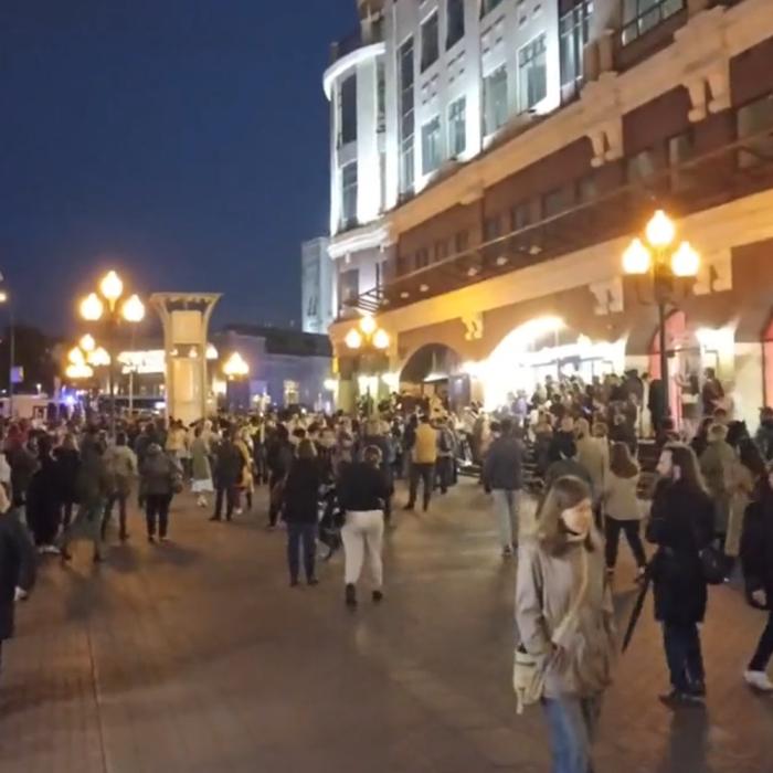 Proteste masive în Rusia. Oamenii curajoși au ieșit în stradă să îi spună lui Putin că s-a umplut paharul: „NU RĂZBOIULUI!” - VIDEO