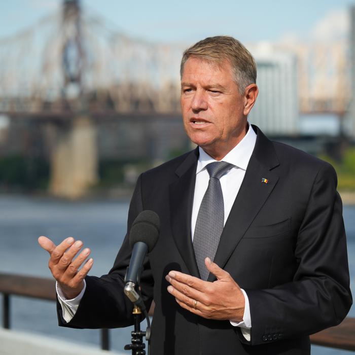 Klaus Iohannis, întâlnire cu românii din SUA: „Este criză, peste criză, peste criză şi totuşi ne descurcăm”