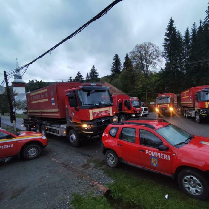 Locuitorii din Roșia Montană, evacuați după ce s-a fisurat barajul lacului
