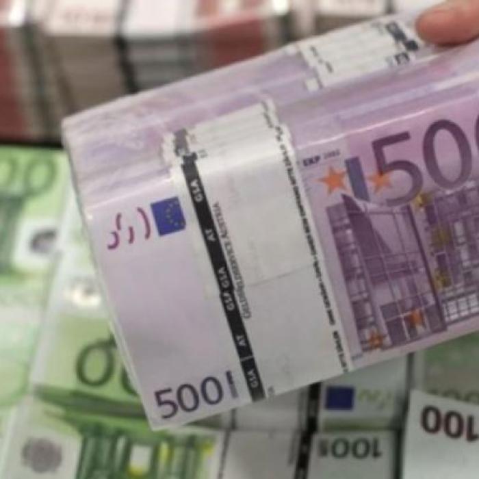 Austria. Șase români au atacat un conațional și i-au furat peste 25.000 de euro din seif