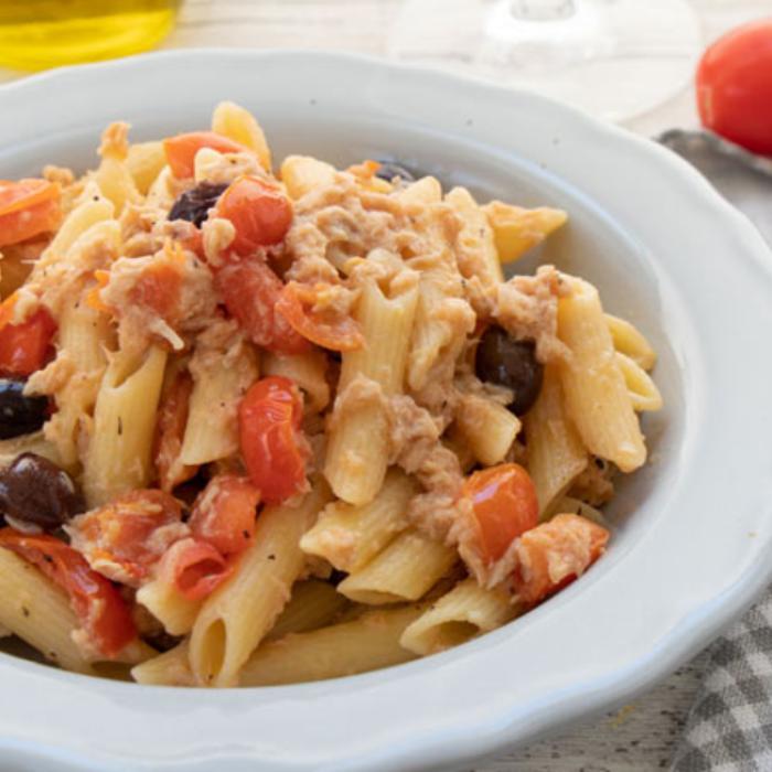 Cea mai bună rețetă de penne cu ton și roșii cherry. Ingredientul secret folosit de bucătari
