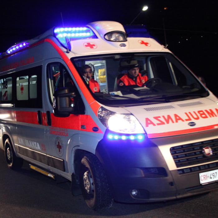 Italia. Româncă bătută de partenerul ei a ajuns desfigurată la spital. Ce se va întâmpla cu copilul cuplului