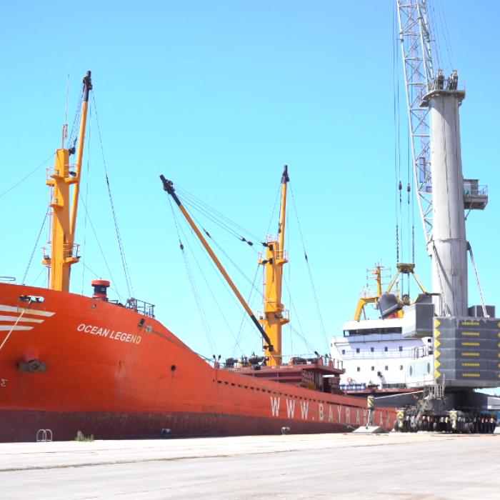 Șapte nave care transportă alimente ucrainene părăsesc joi porturile din Marea Neagră - minister