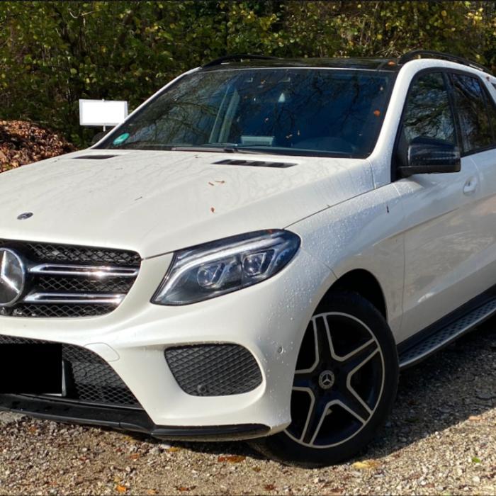 Controale în Germania: Un român a devenit pieton pe A8 pentru că nu și-a plătit leasingul la mașina de lux