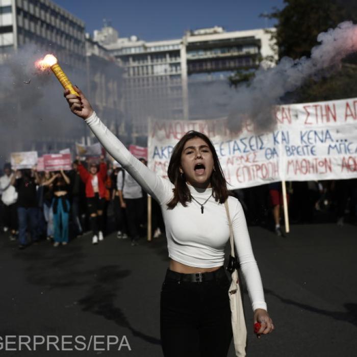 Grevă în Grecia. Nu mai funcționează nici televiziunile, nici radiourile 