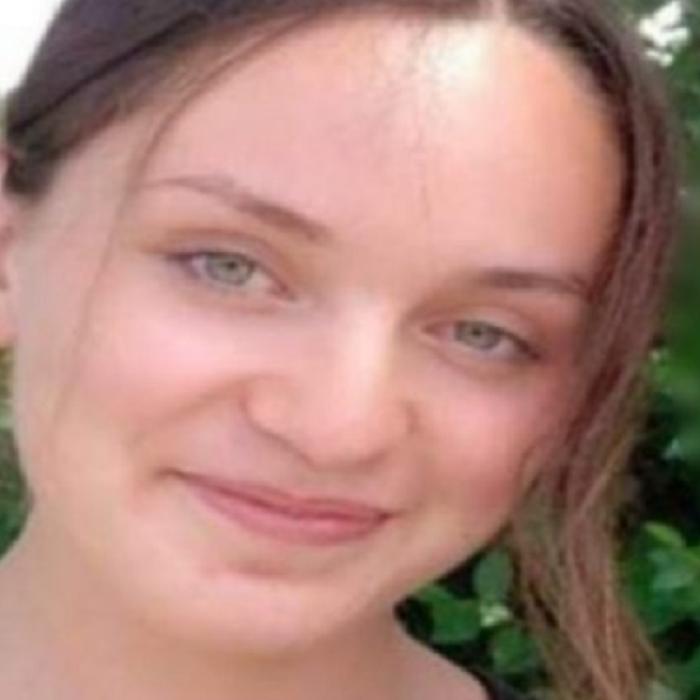 Româncă de 18 ani, dispărută în Italia. Părinții Denisei au vrut să-i cânte „La mulți ani”, dar nu au mai găsit-o în dormitor
