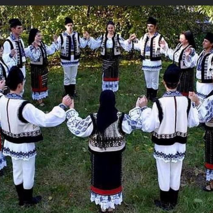 Italia. Românii din Asti, festival folcloric de Ziua Națională a României: „Este foarte important pentru comunitate să își mențină identitatea și rădăcinile“