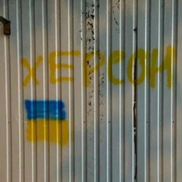 Rușii au distrus toată infrastructura crucială din Herson. Zelenski: "Nu există electricitate, internet sau televiziune"