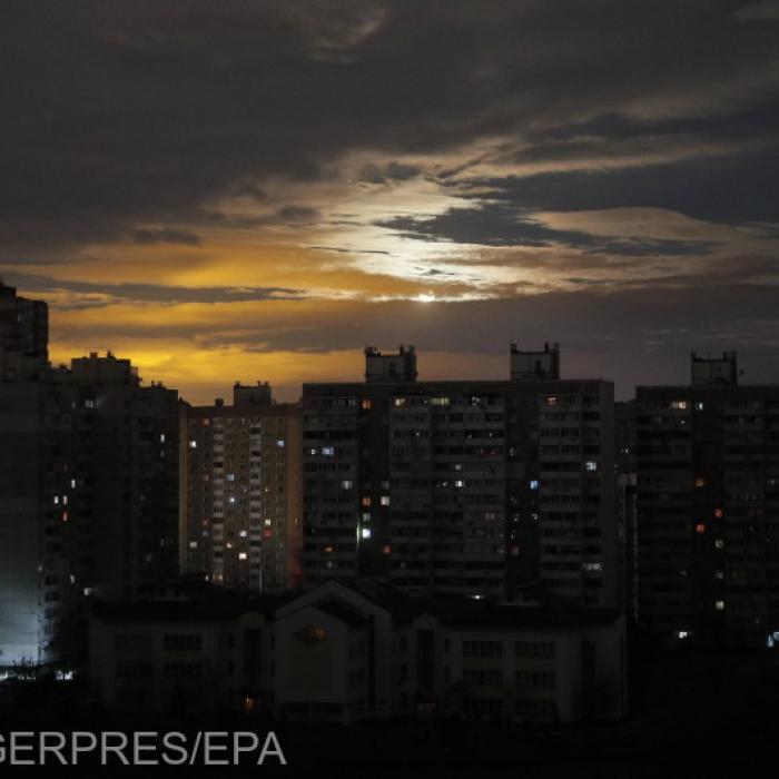 Întreruperi de curent electric în toate regiunile Ucrainei, după noi bombardamente ruseşti 