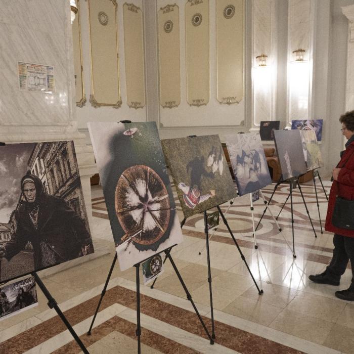 „România Mea“. Expoziție, la Senat, cu 26 de imagini surprinse pe întreg teritoriul țării de artistul Ovi D. Pop 