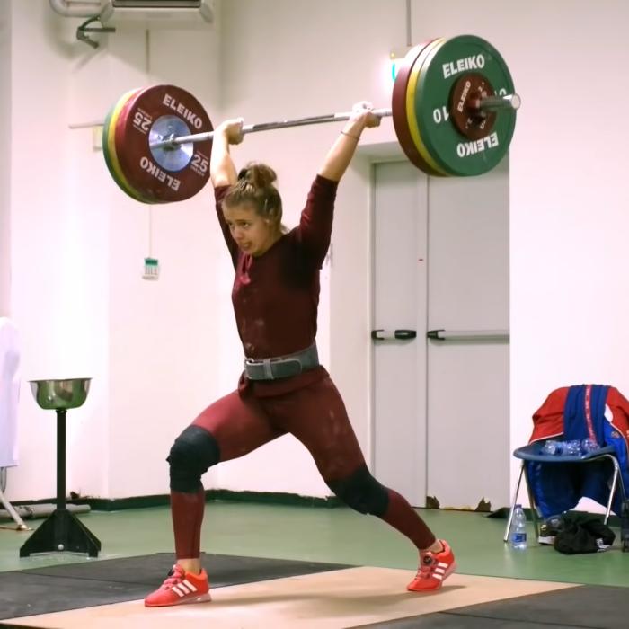 Loredana Toma, sportiva care aduce României două medalii de aur, de la Campionatele Mondiale de haltere de la Bogota