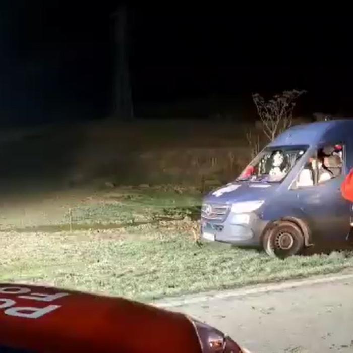 Aventura unui curier român, în Spania. Cum a fost salvat de trei polițiști, Google translate și un fermier: „S-a lăsat cu îmbrățișări la final!” - VIDEO