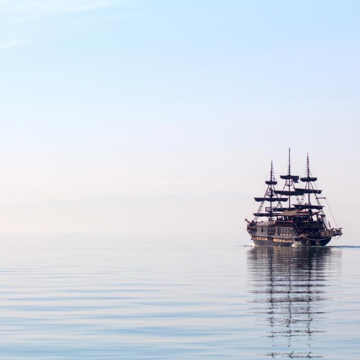 31 de marinari dispăruți după ce o navă a naufragiat