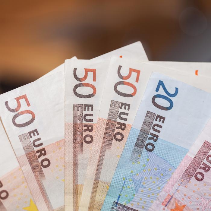 Bonus de 350 de euro pentru trei milioane de muncitori, în Italia. Ce categorie de lucrători va primi banii