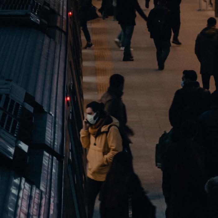 Româncă din Italia, salvată de un copil care a sunat la 112: Băiețelul erou l-a auzit, în tren, pe un conațional când vorbea de planurile sale