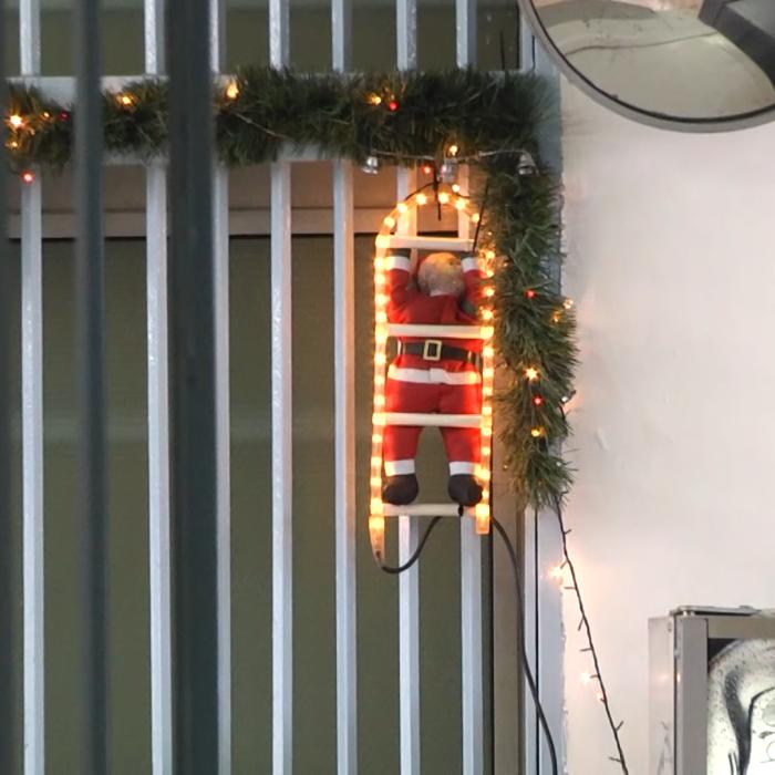 Crăciunul în închisorile din Italia: muzică și panettone pentru a încălzi inimile deținuților. Misionarul comunității ortodoxe române este impresionat