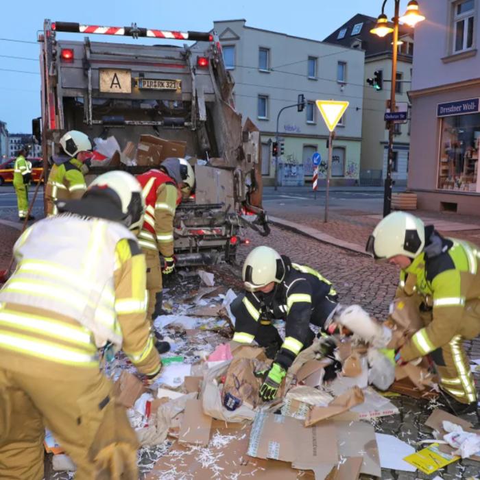 Germania. Român fără adăpost, salvat dintr-o autogunoieră: Bărbatul fusese băgat într-un tomberon. "Am strigat după ajutor"