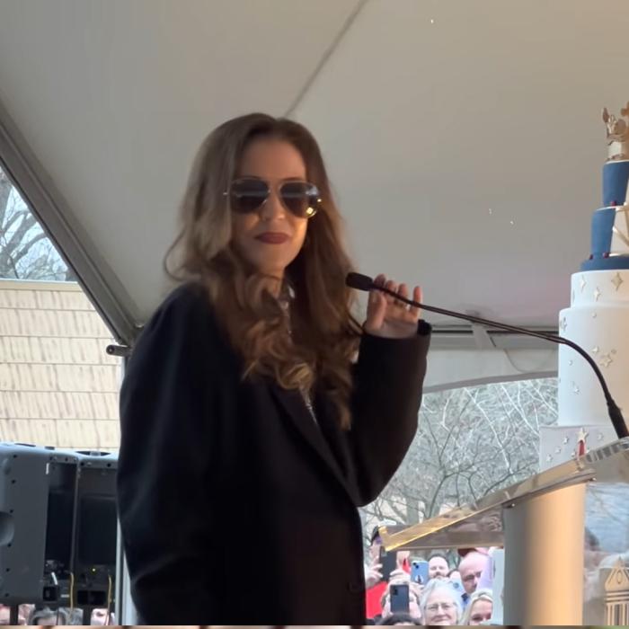 Cântăreaţa Lisa Marie Presley, unica fată a 'Regelui' Elvis, a murit la 54 de ani