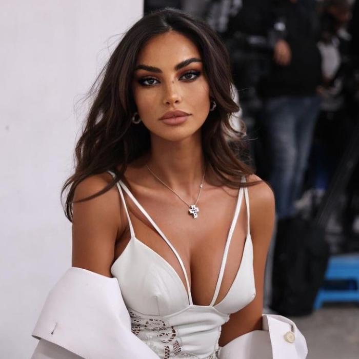 Mădălina Ghenea și-a înnebunit fanii cu ultimul video postat. Românca este idolatrizată de italieni 