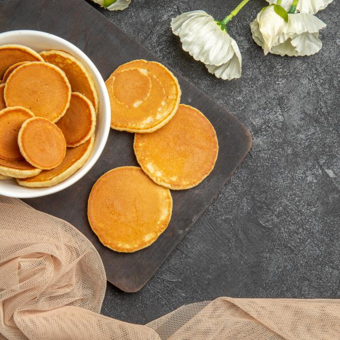 Rețeta de clătite super ușor de făcut. Și copiii pot să le gătească! Notează cele patru ingrediente