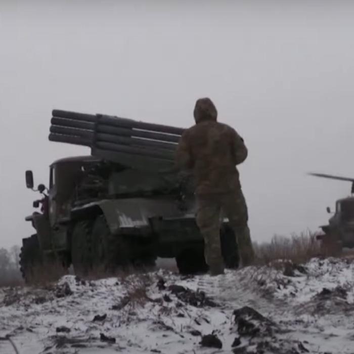 Rusia lansează rachete asupra Ucrainei, după ce Kievul a obținut zeci de tancuri moderne de luptă