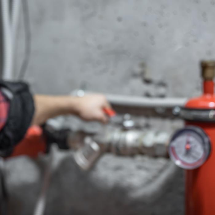 Mai mulți români au găsit o „soluție” pentru a avea facturi mai mici la gaz: Prejudiciu de 100.000 de euro