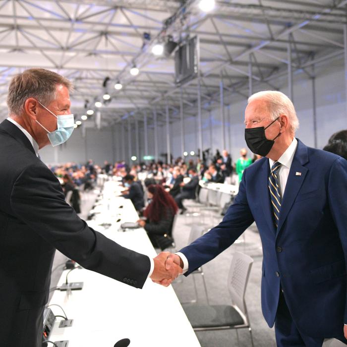 Iohannis va participa la reuniunea extraordinară a Formatului Bucureşti 9. La summit va fi prezent si Joe Biden