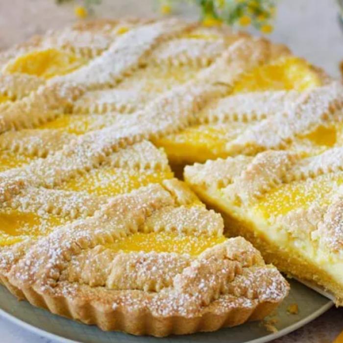 Tartă cu cremă de portocale. Un deliciu din aluat subțire umplut cu o cremă delicată