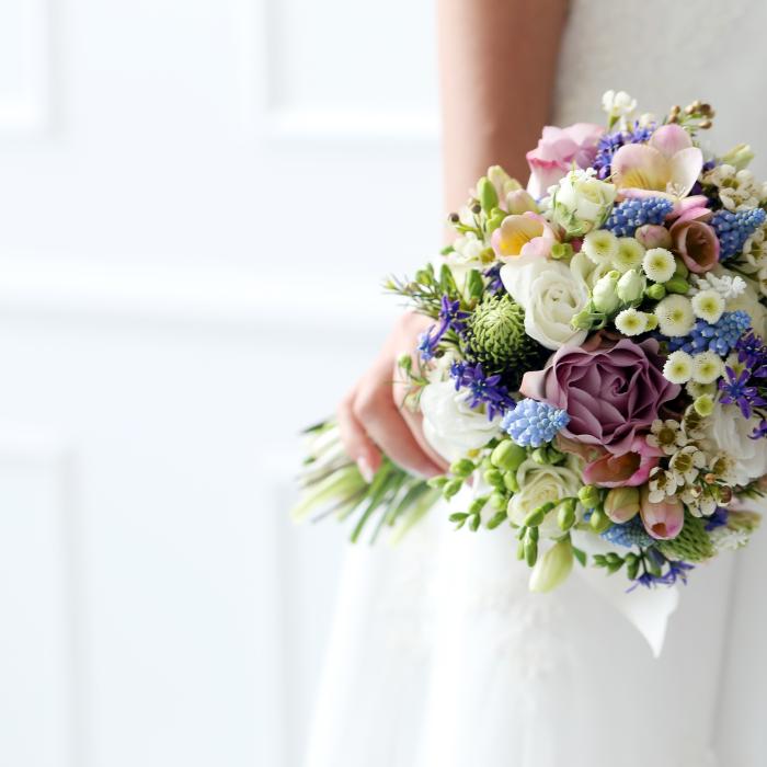 Anglia şi Ţara Galilor. Se interzic, prin lege, căsătoriile sub 18 ani 