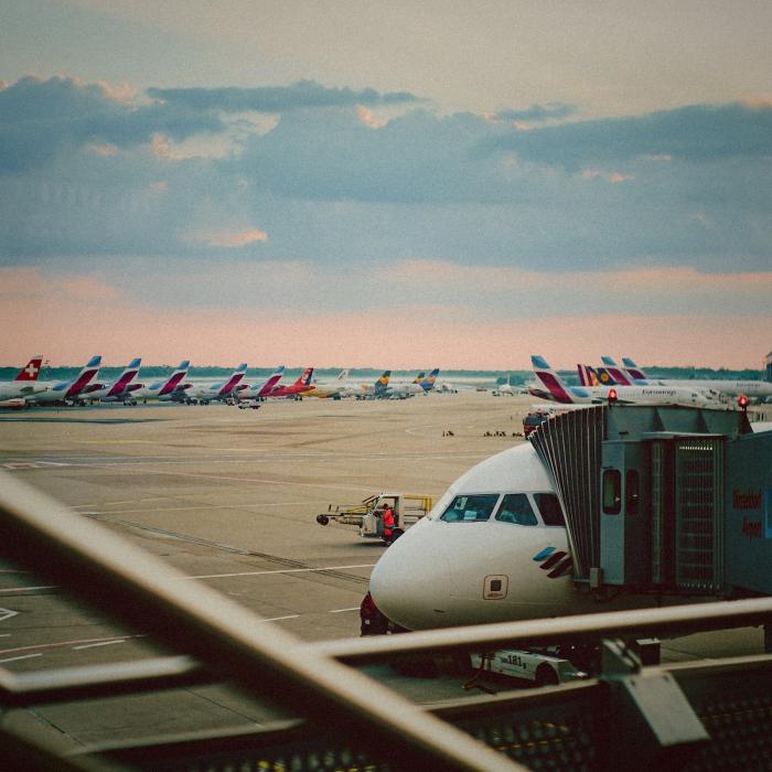 Grevele paralizează complet două aeroporturi din Germania. E afectat cel mai populat land al țării