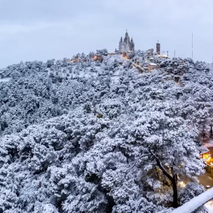 Furtuna Juliette a adus zăpadă la Barcelona şi un cod roşu de vreme rece în Insula Mallorca - VIDEO