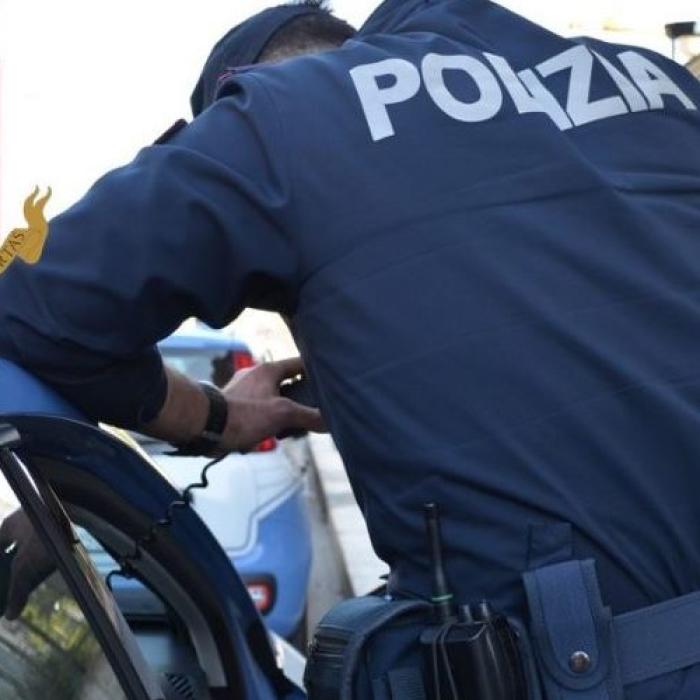 Italiancă arestată după un scandal monstru cu iubitul român. A sărit și să bată doi polițiști