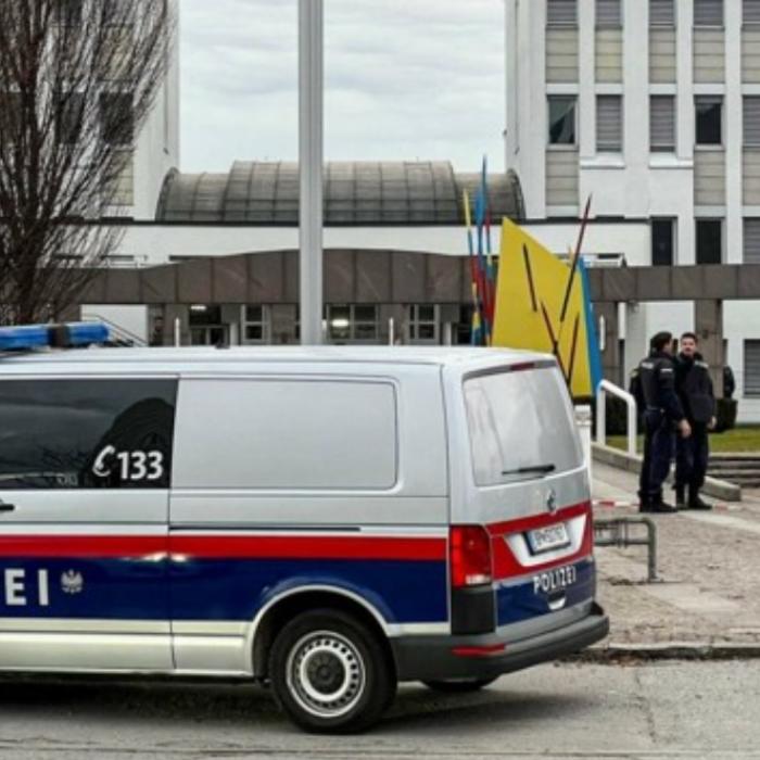 Un român a intrat în sediul poliției din Salzburg: "Bună ziua! Am o bombă nucleară în buzunar"