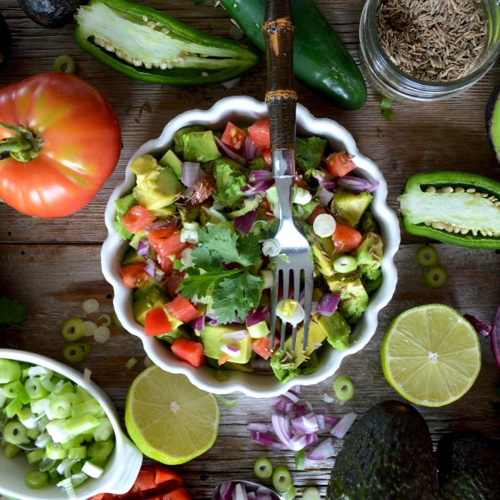 Dieta mediteraneană reduce cu 24% riscul de boli cardiovasculare la femei. Ce trebuie să consumăm