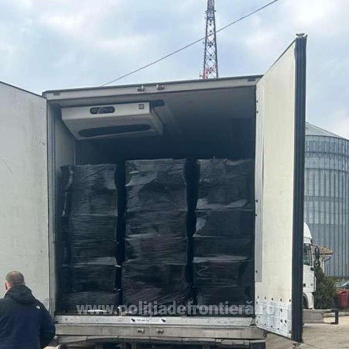 Brașov: Tir provenind din Ucraina, încărcat cu marfă de contrabandă. Destinația finală a încărcăturii nu a fost dezvăluită