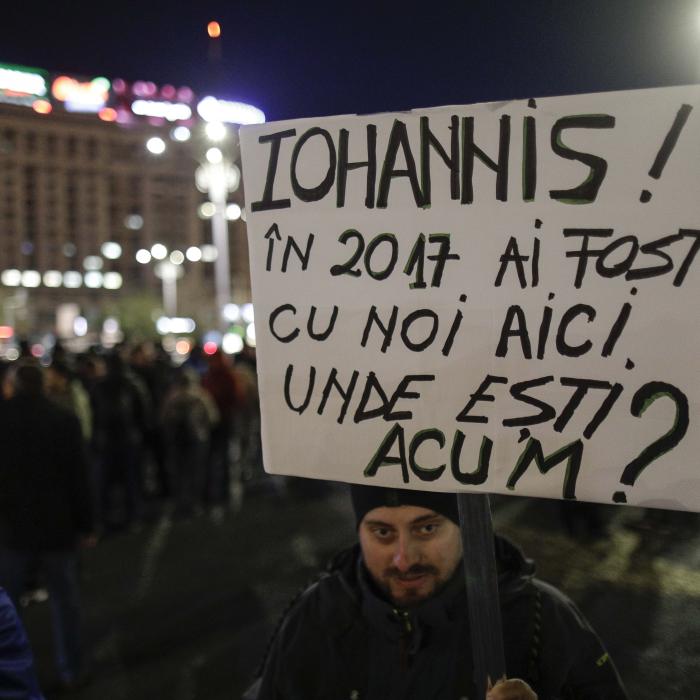Protest în Piața Victoriei față de pragul pentru abuz în serviciu, votat în Senat - FOTO/VIDEO