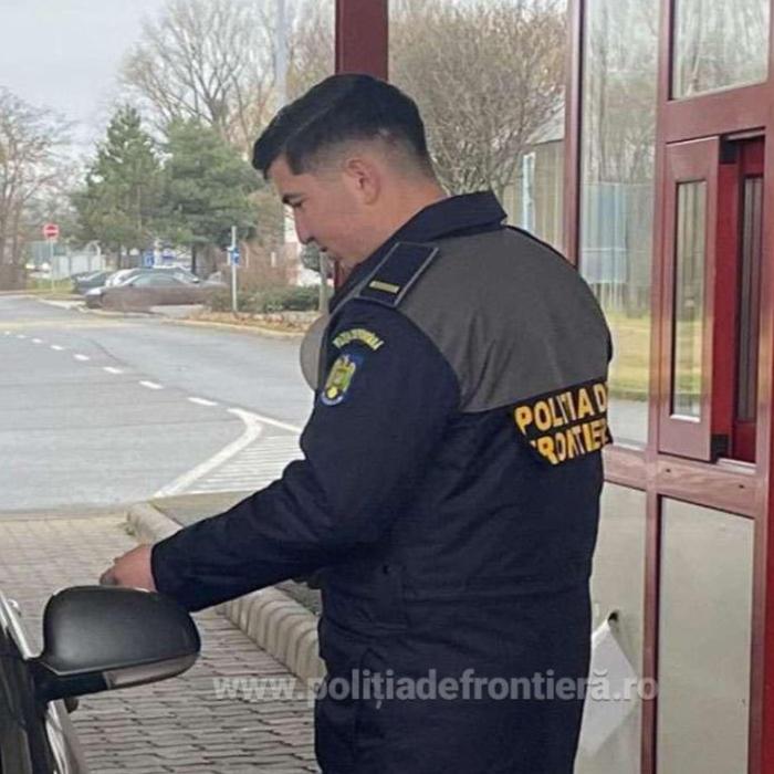 Polițiștii amenință că vor bloca vămile de Paște. Românii din diaspora, din nou victime într-un război politic