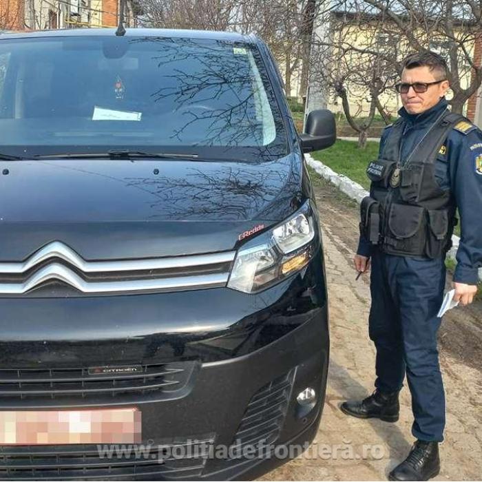 Citroen de 25.000 euro căutat de poliție în Belgia, confiscat de poliție în Vama Albița. Șoferul: "N-am știut că trebuie să plătesc leasingul"