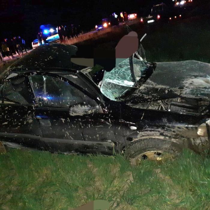 Șofer român, mort pe loc, după ce a intrat cu mașina într-un utilaj