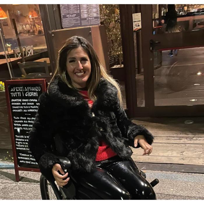 Sabrina a ajuns în caruciorul cu rotile după o operație greșită în Italia: "Trăiesc un iad. Aveam două fiice de crescut și atâtea vise"