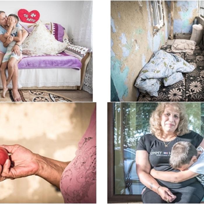 „Fac un sacrificiu enorm pentru a-și hrăni familiile”. Românce, într-o expoziție foto emoționantă, în Italia: „Mamele Îndepărtate”