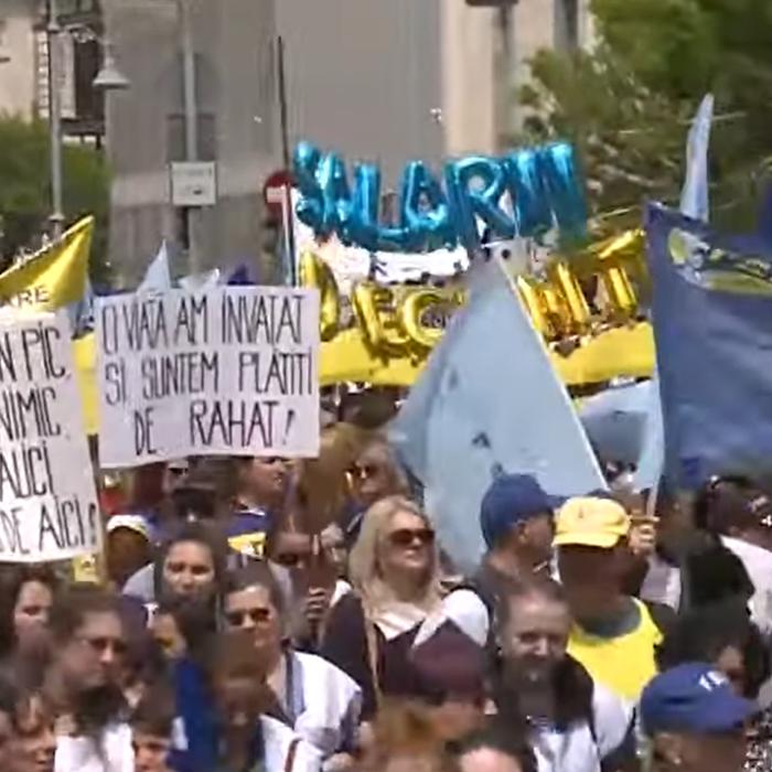Greva degenerează în acțiuni care au paralizat bulevarde din capitală: "Profesorii greviști au devenit rapid masă de manevră“