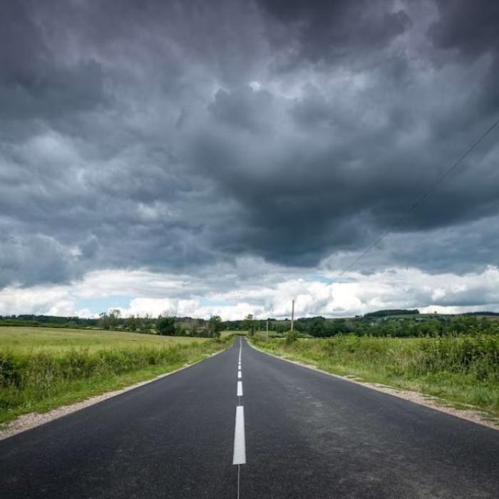 Aproape toată țara, sub cod galben de vreme severă: ploi torențiale, grindină și vijelii