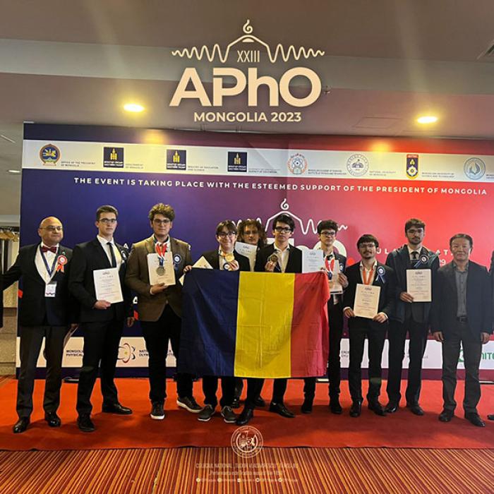 Elevii români au ocupat podiumul la Olimpiada Internaţională de Fizică a Ţărilor din Asia: Ei unde sunt tinerii de aur ai României