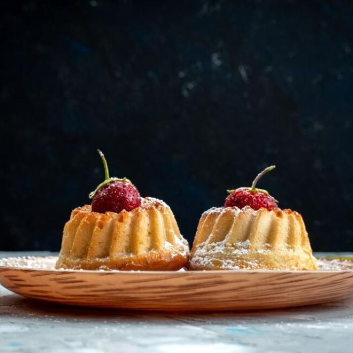 Brioșe rafinate din dovlecei și lămâie. Prepară un desert simplu și ușor în câteva minute