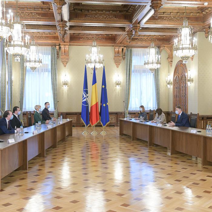 Rotativa guvernamentală. Iohannis așteaptă partidele la consultări pentru desemnarea unui prim-ministru