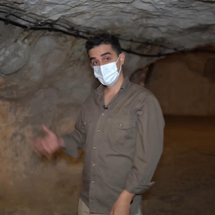 Un bărbat care urmărea o găină a descoperit sub casa lui un vechi oraș subteran dispărut. Acesta putea găzdui până la 20.000 de oameni - POZE