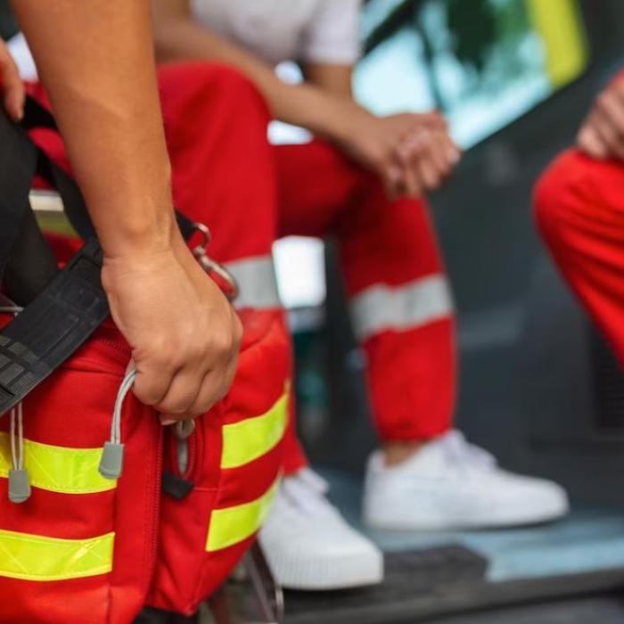 Turist străin, surprins de o viitură în Munţii Baiului, salvat cu un elicopter